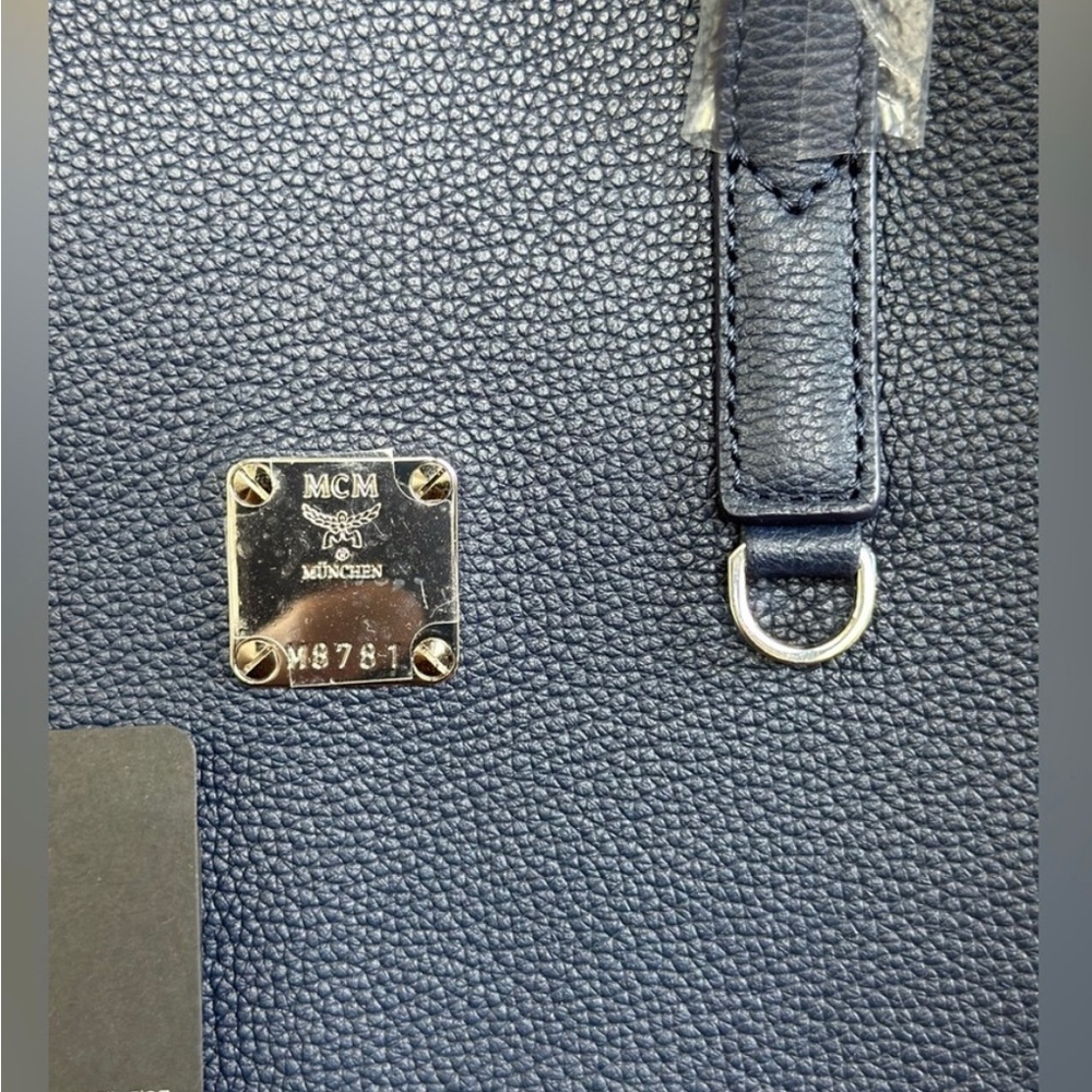 NWT MCM Purse w/Dust Bagโ๐โโโ - Picture 9 of 16